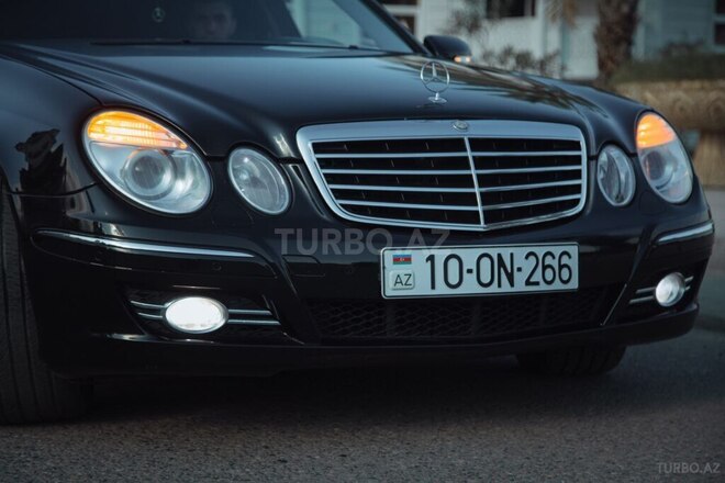Mercedes E 320 2002, 290,000 km - 3.2 l - Astara