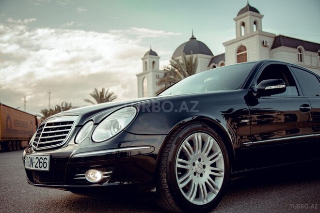 Mercedes E 320 2002, 290,000 km - 3.2 l - Astara