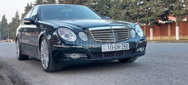 Mercedes E 320 2002, 290,000 km - 3.2 l - Astara