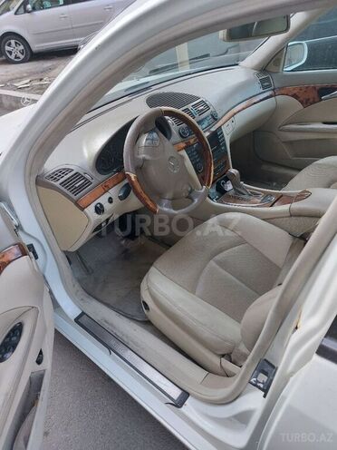 Mercedes E 240 2005, 150,642 km - 2.6 l - Bakı