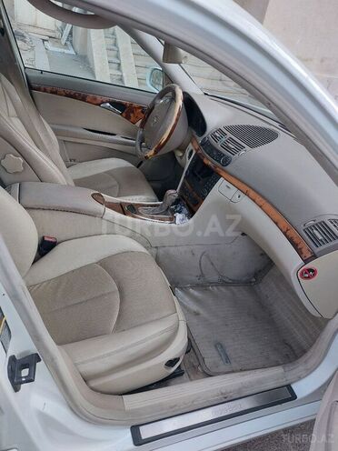 Mercedes E 240 2005, 150,642 km - 2.6 l - Bakı
