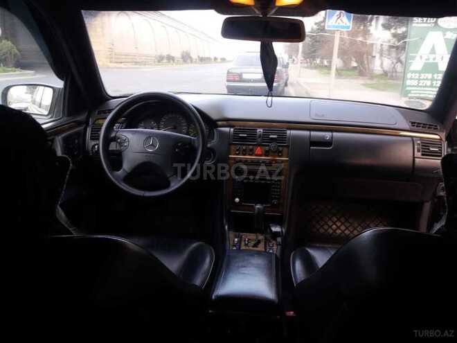 Mercedes E 240 2000, 250,000 km - 2.4 l - Bakı