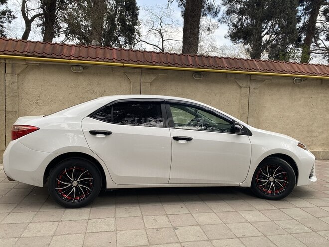 Toyota Corolla 2018, 115,000 km - 1.8 l - Bakı