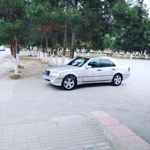 Mercedes C 220 1996, 300,321 km - 2.2 l - Neftçala