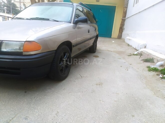 Opel Astra 1992, 589,800 km - 1.6 l - Bakı