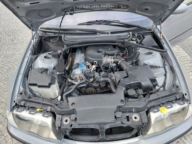 BMW 318 2001, 270,000 km - 1.9 l - Bakı