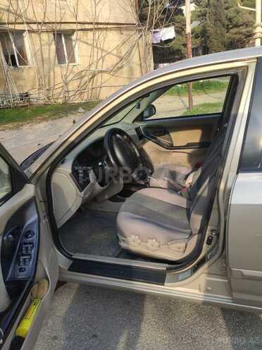 Hyundai Elantra 2003, 296,000 km - 2.0 l - Bakı