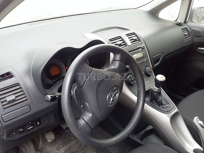 Toyota Auris 2007, 210,552 km - 1.4 l - Bakı