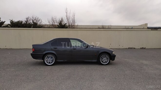 BMW 316 1992, 329,860 km - 1.6 l - Sumqayıt