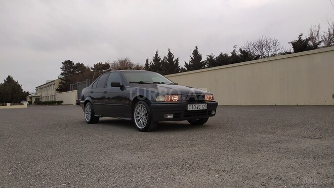 BMW 316 1992, 329,860 km - 1.6 l - Sumqayıt