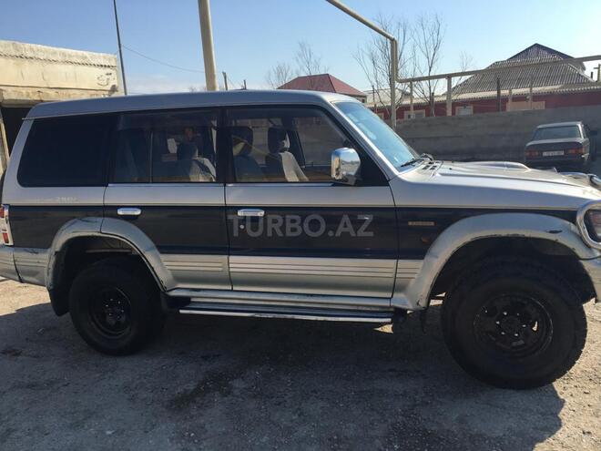 Mitsubishi Pajero 1995, 298,000 km - 2.8 л - Bakı