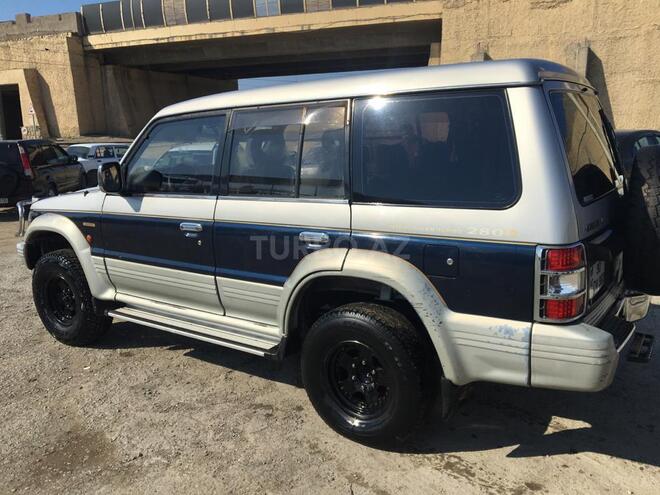 Mitsubishi Pajero 1995, 298,000 km - 2.8 л - Bakı