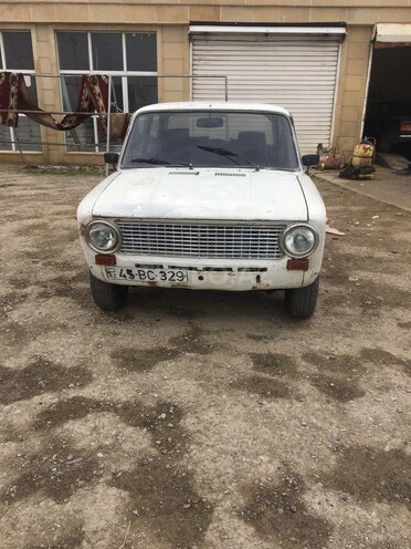 LADA (VAZ) 21011 1975, 111,000 km - 1.5 l - Qobustan