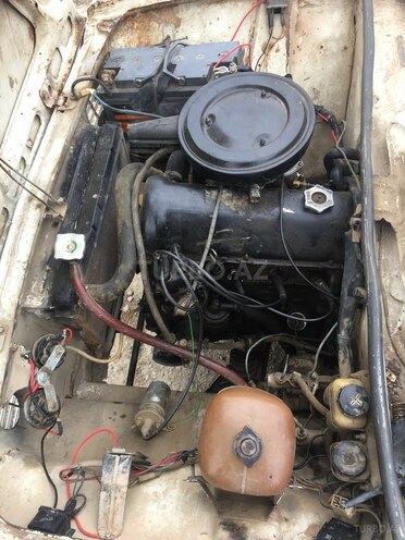 LADA (VAZ) 21011 1975, 111,000 km - 1.5 l - Qobustan