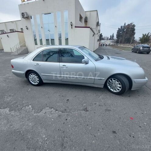 Mercedes E 320 2001, 300,000 km - 3.2 l - Bərdə