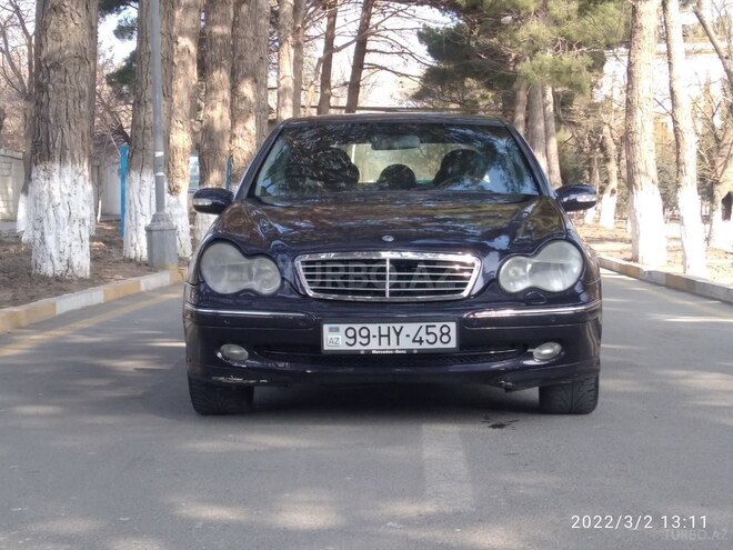 Mercedes C 320 2001, 190,000 km - 3.2 l - Sumqayıt