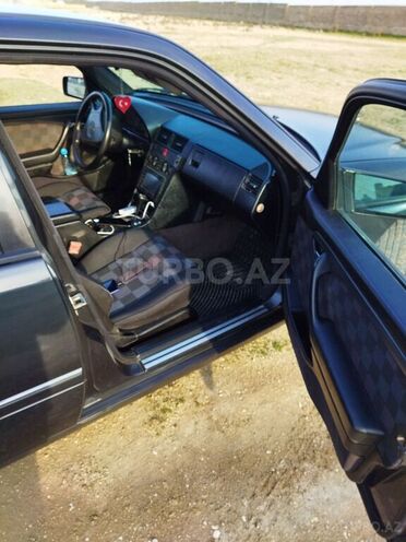 Mercedes C 220 1994, 300,000 km - 2.2 l - Bakı
