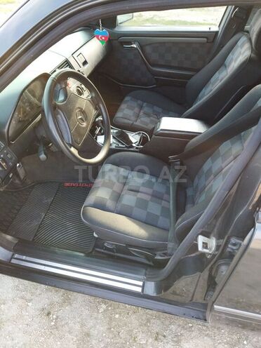 Mercedes C 220 1994, 300,000 km - 2.2 l - Bakı
