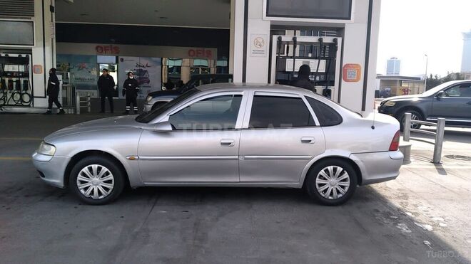 Opel Vectra 1996, 400,000 km - 1.6 l - Bakı