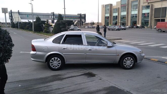 Opel Vectra 1996, 400,000 km - 1.6 l - Bakı