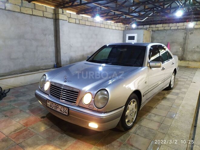 Mercedes E 230 1997, 359,000 km - 2.3 l - Quba