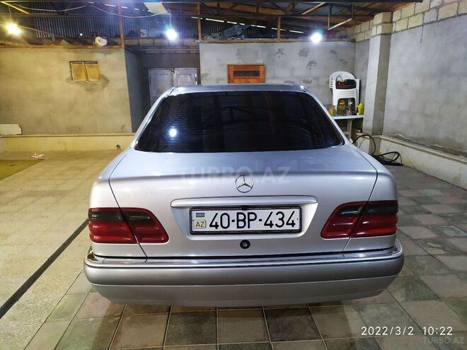Mercedes E 230 1997, 359,000 km - 2.3 l - Quba