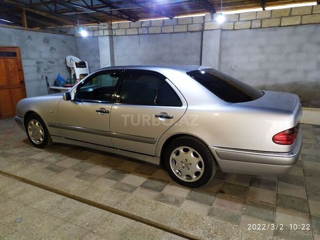 Mercedes E 230 1997, 359,000 km - 2.3 l - Quba