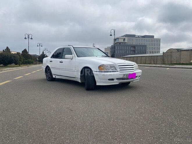 Mercedes C 230 1999, 321,456 km - 2.3 l - Bakı