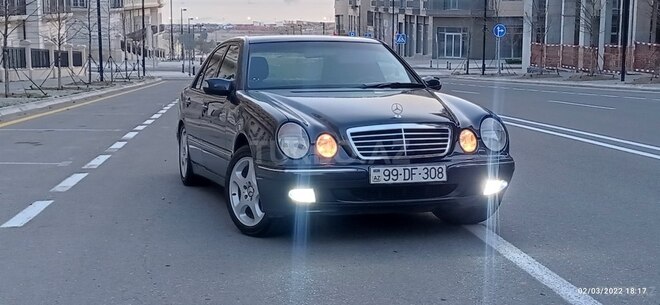 Mercedes E 220 2000, 285,000 km - 2.2 л - Bakı