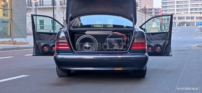 Mercedes E 220 2000, 285,000 km - 2.2 л - Bakı
