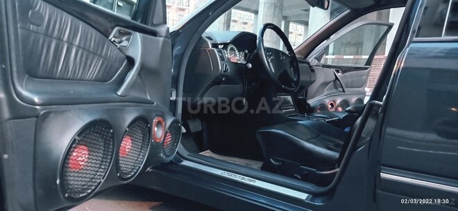 Mercedes E 220 2000, 285,000 km - 2.2 л - Bakı