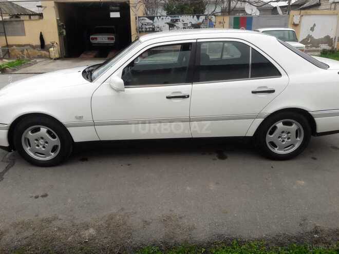 Mercedes C 220 1993, 519,111 km - 2.2 l - Salyan