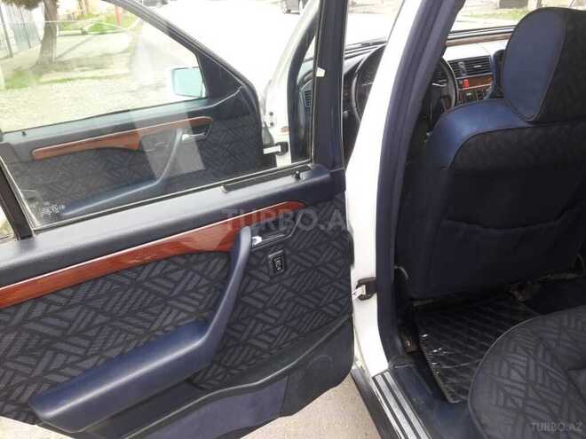 Mercedes C 220 1993, 519,111 km - 2.2 l - Salyan
