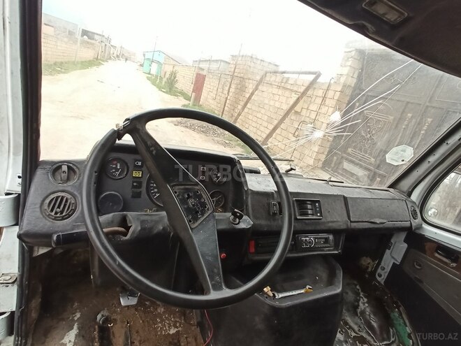 Mercedes 208 D 1993, 250,000 km - 2.3 l - Bakı