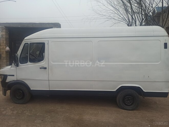 Mercedes 208 D 1993, 250,000 km - 2.3 l - Bakı