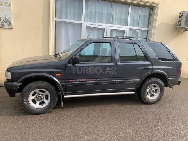 Opel Frontera 1995, 385,000 km - 2.5 l - Tovuz