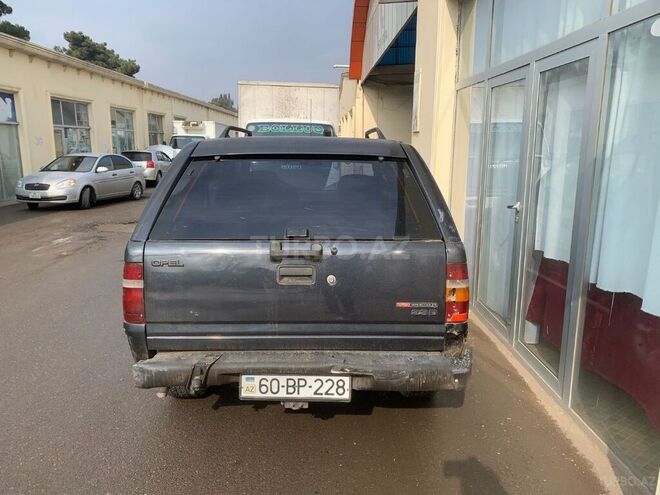 Opel Frontera 1995, 385,000 km - 2.5 l - Tovuz