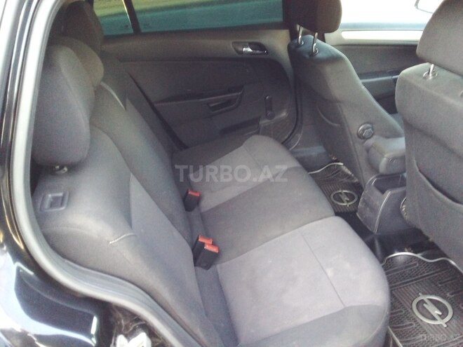 Opel Astra 2007, 219,000 km - 1.7 л - Bakı