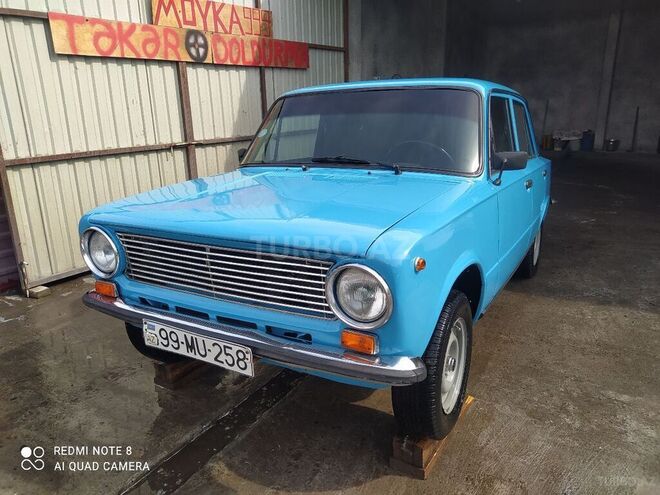 LADA (VAZ) 21011 1983, 300,000 km - 1.5 l - Qax