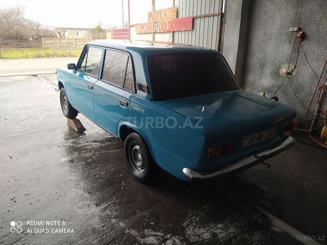 LADA (VAZ) 21011 1983, 300,000 km - 1.5 l - Qax