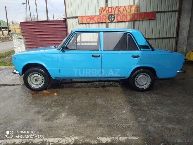 LADA (VAZ) 21011 1983, 300,000 km - 1.5 l - Qax