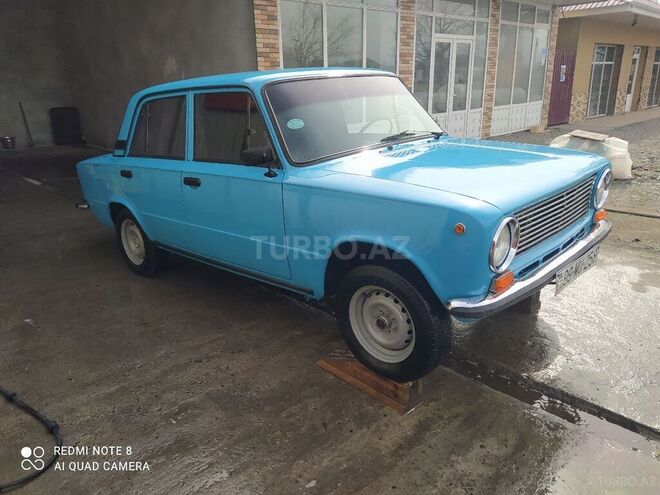 LADA (VAZ) 21011 1983, 300,000 km - 1.5 l - Qax
