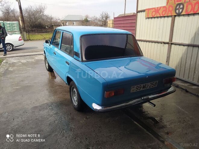 LADA (VAZ) 21011 1983, 300,000 km - 1.5 l - Qax