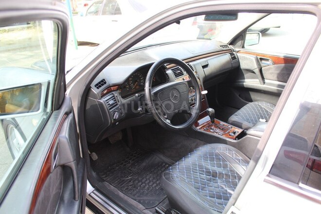 Mercedes E 290 1998, 390,110 km - 2.9 l - Bakı