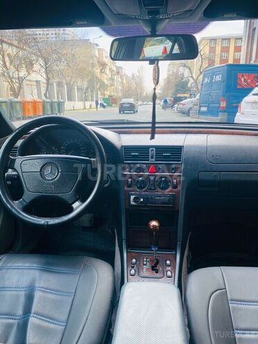 Mercedes C 240 1999, 273,400 km - 2.4 л - Bakı