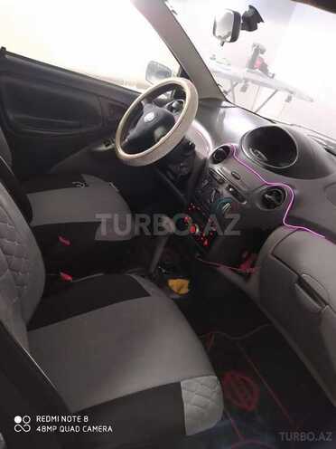 Toyota Vitz 2002, 299,999 km - 1.3 л - Bakı
