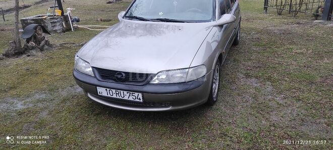 Opel Vectra 1996, 420,000 km - 1.6 l - Zaqatala
