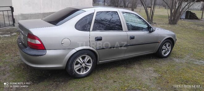 Opel Vectra 1996, 420,000 km - 1.6 l - Zaqatala