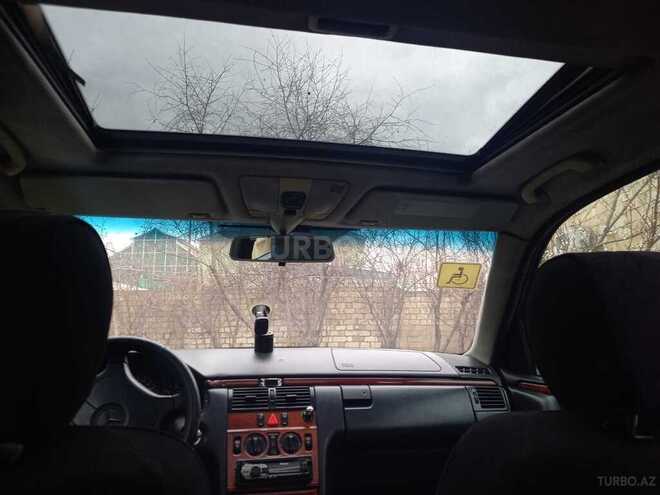 Mercedes E 220 1998, 456,978 km - 2.2 л - Bərdə