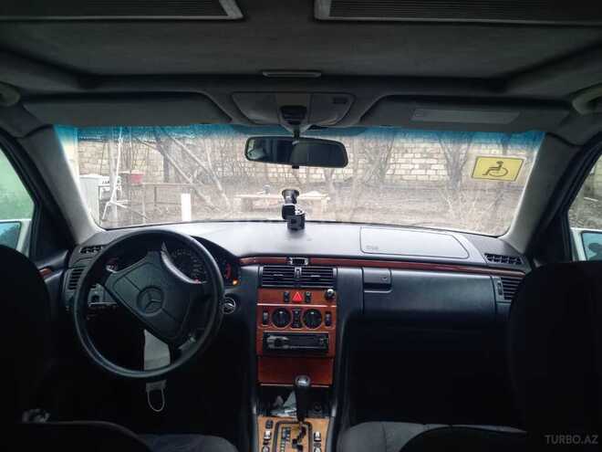 Mercedes E 220 1998, 456,978 km - 2.2 л - Bərdə